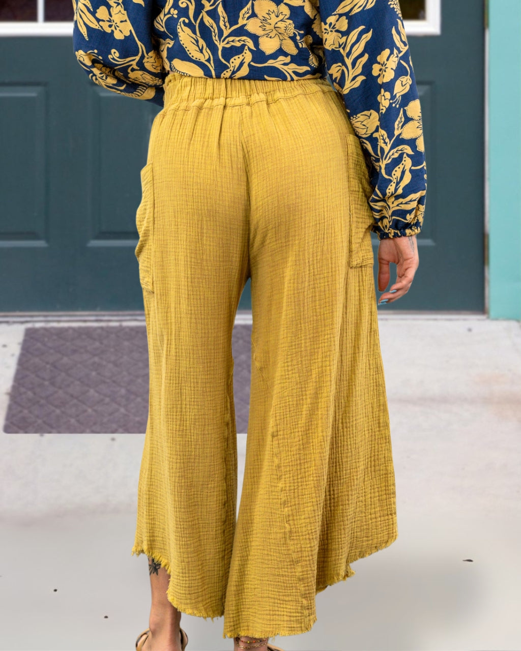 Cozy Washed Cropped Wide-Leg Pants