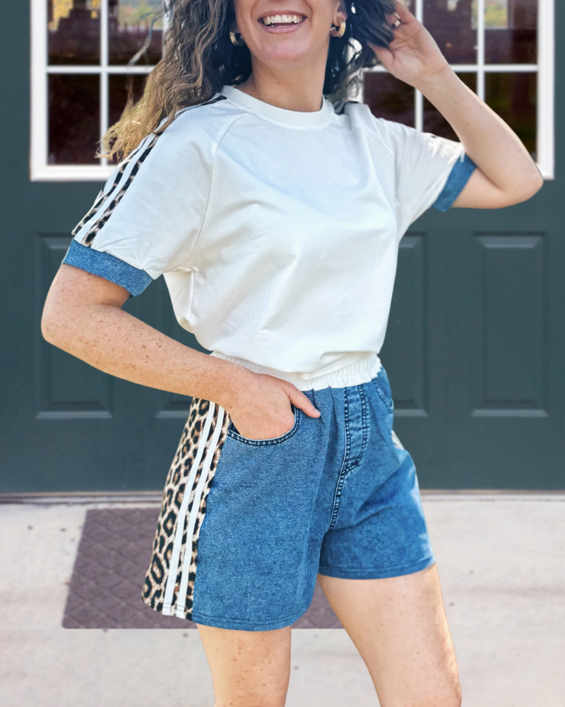 Simple Contrast Color Trim Tee